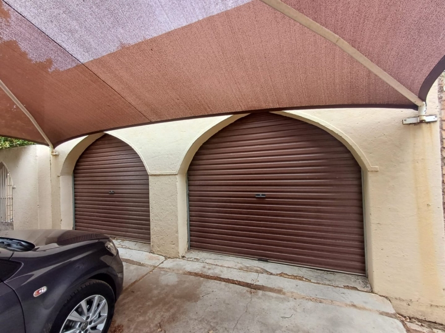 4 Bedroom Property for Sale in Flimieda North West